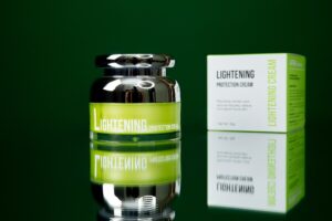 kem trị nám lightening